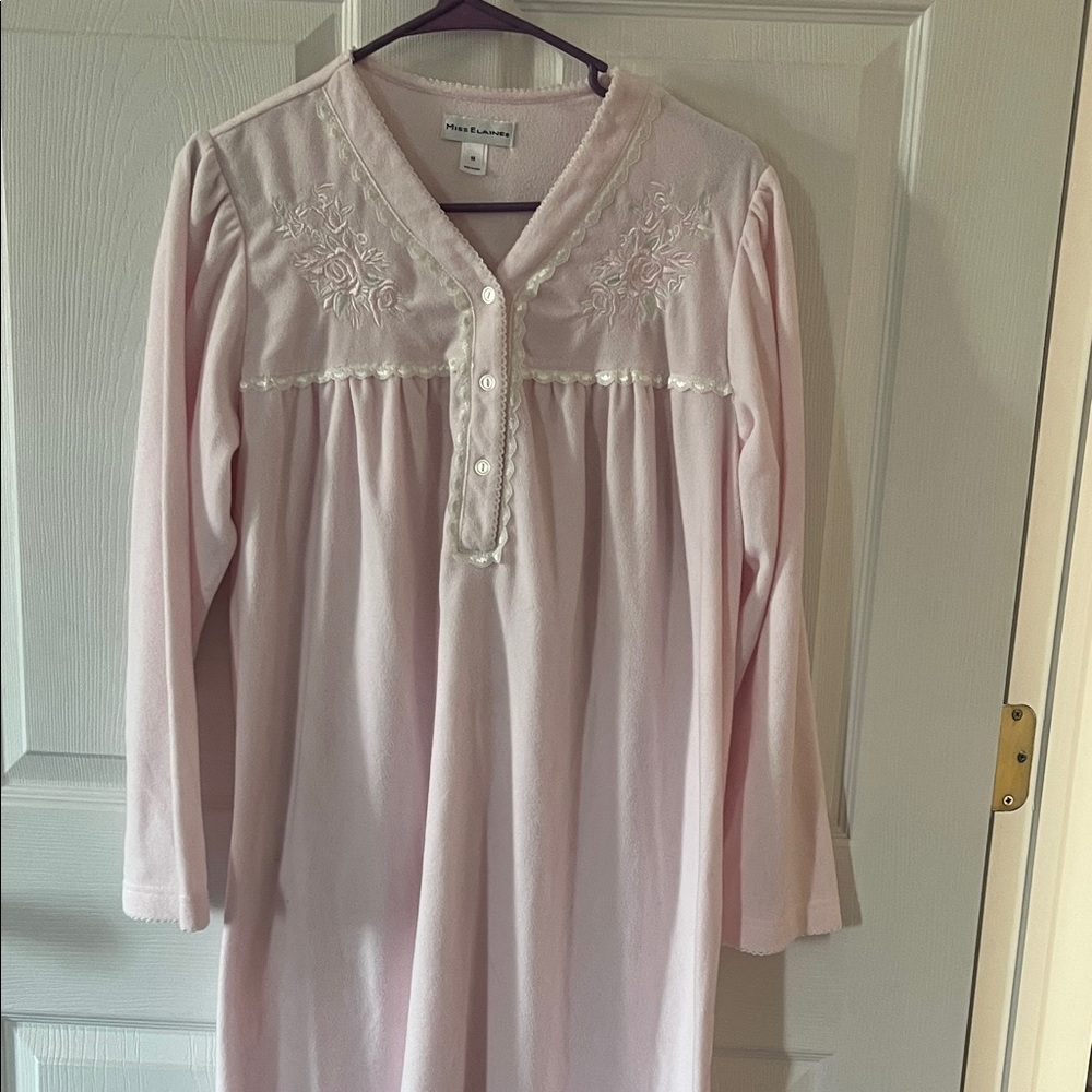 Miss Elaine Sz med pink embroidered soft long nightgown